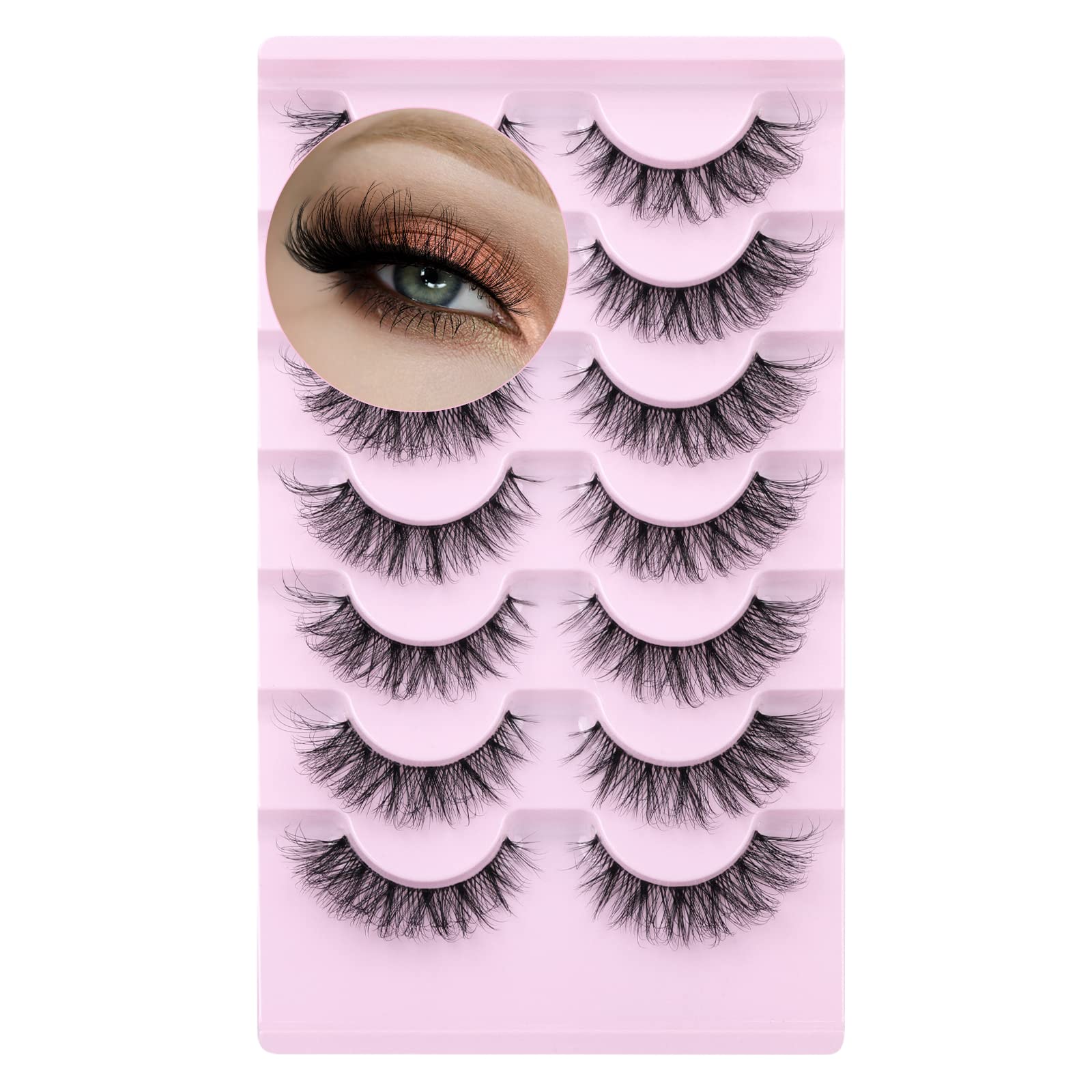 Zanlufly multi-layered lashes create a fuller, natural look.