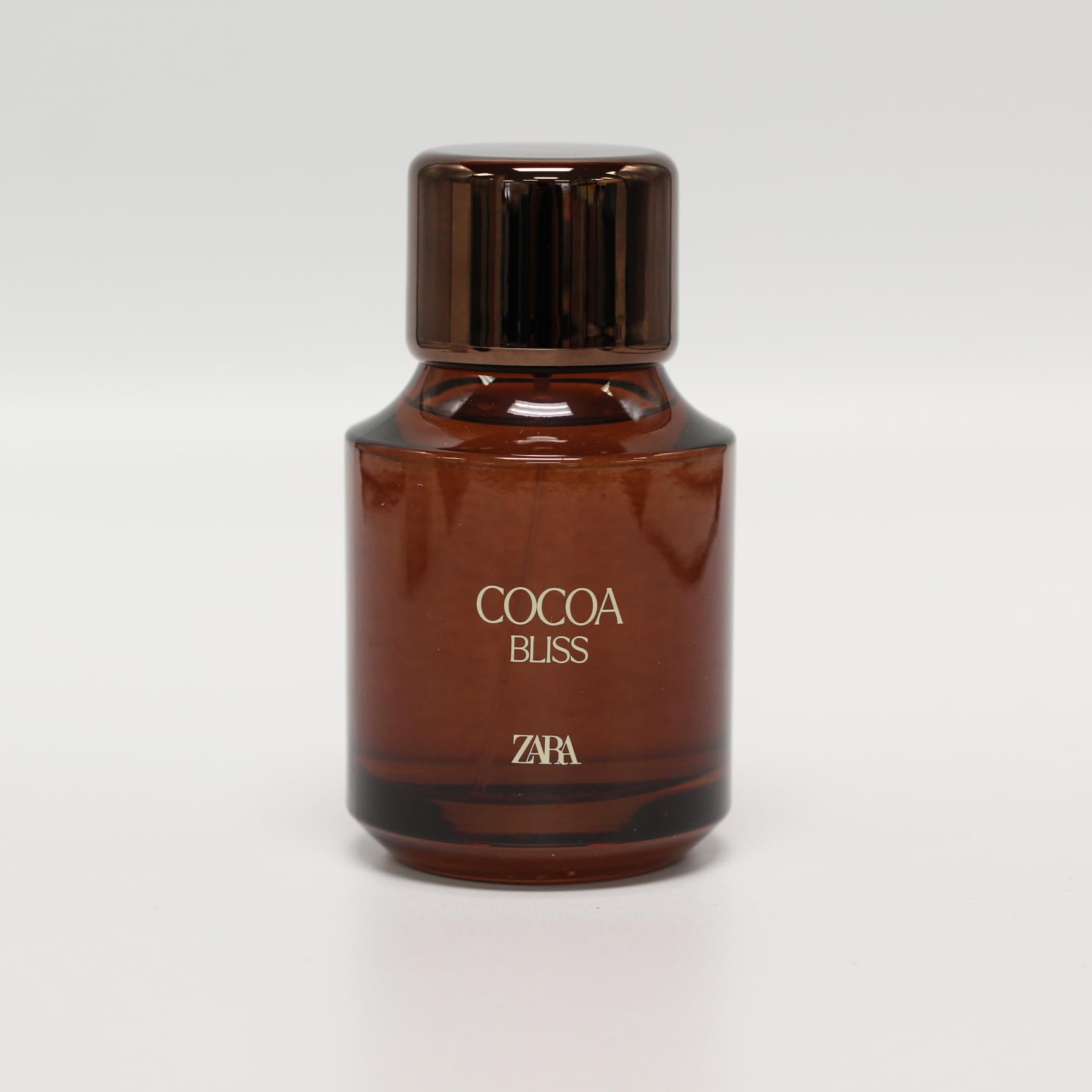 Zara Cocoa Bliss packaging presents a luxurious, gift-ready box.