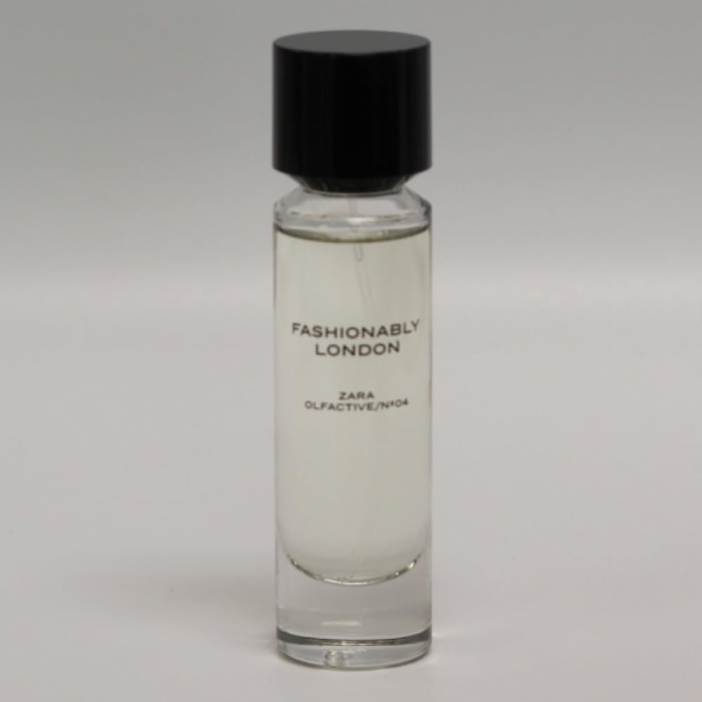 Zara Olfactive Nº04 Fashionably London bottle pour showing mist and citrus-rose notes