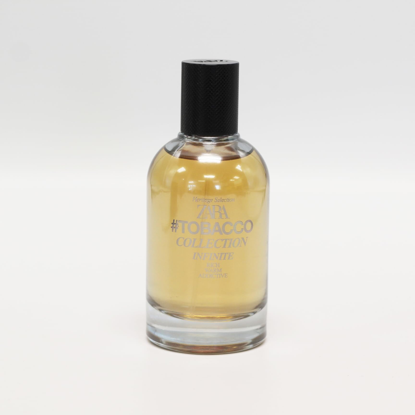 Close-up of ZARA Tobacco Infinite Rich Warm EDT notes with rum and vanilla hints for evening allure