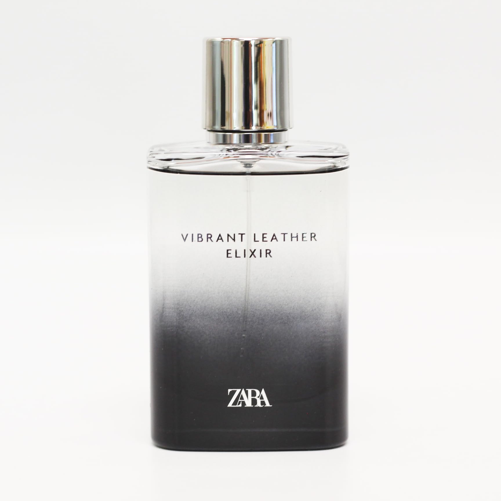 Zara Vibrant Leather Elixir cap detail indicating refined craftsmanship for daily wear.