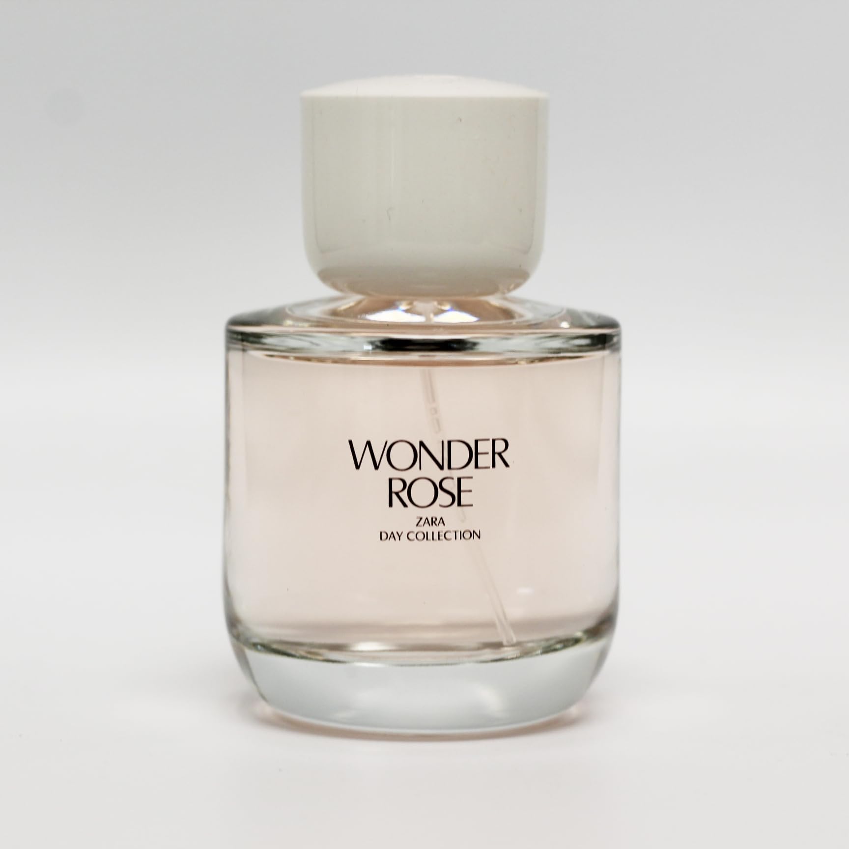 Zara Wonder Rose bottle close-up label, hints at fruity jasmine notes for day-to-night wear.