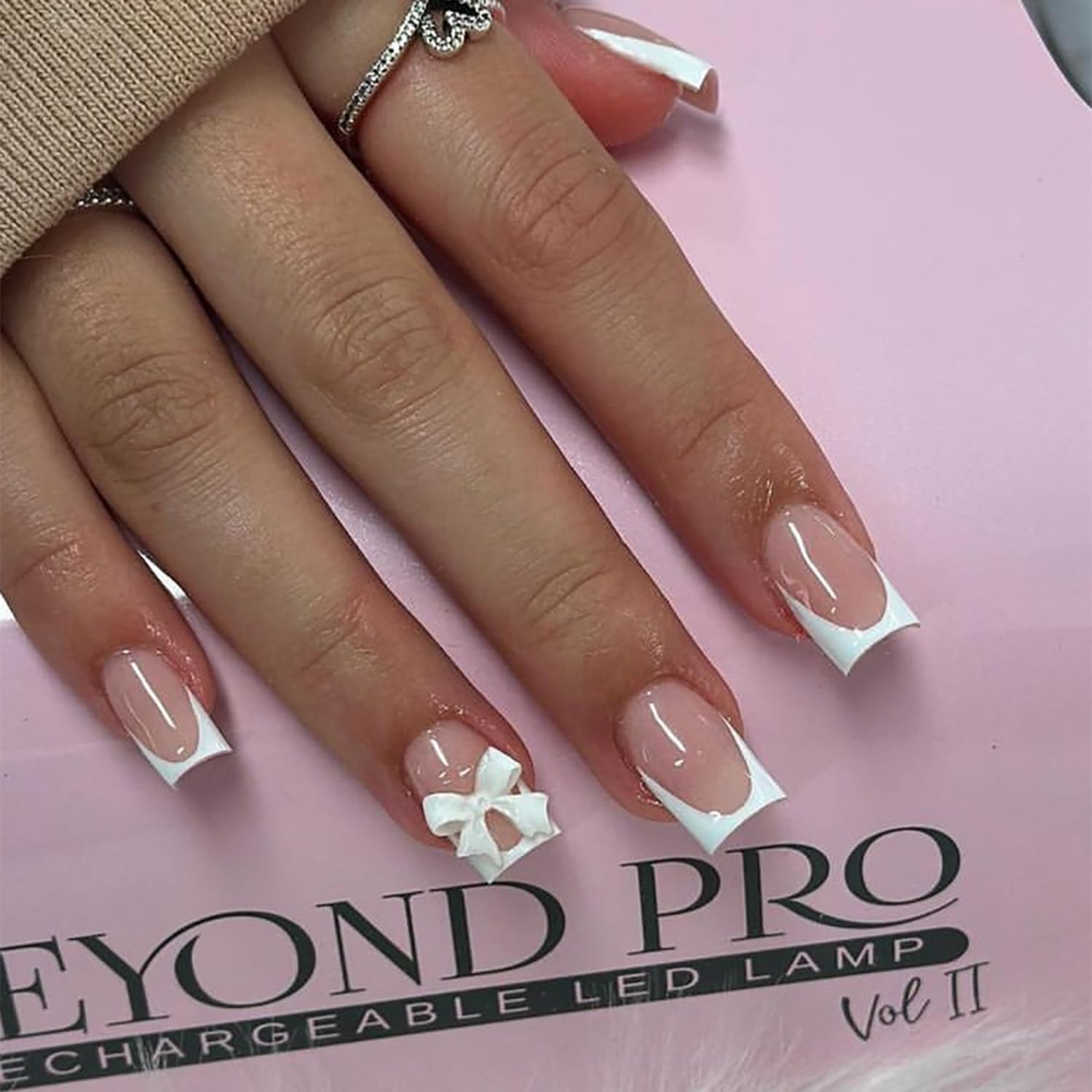 ZDIWOO Pink Press-On Nails with bow design for stylish quick manicures