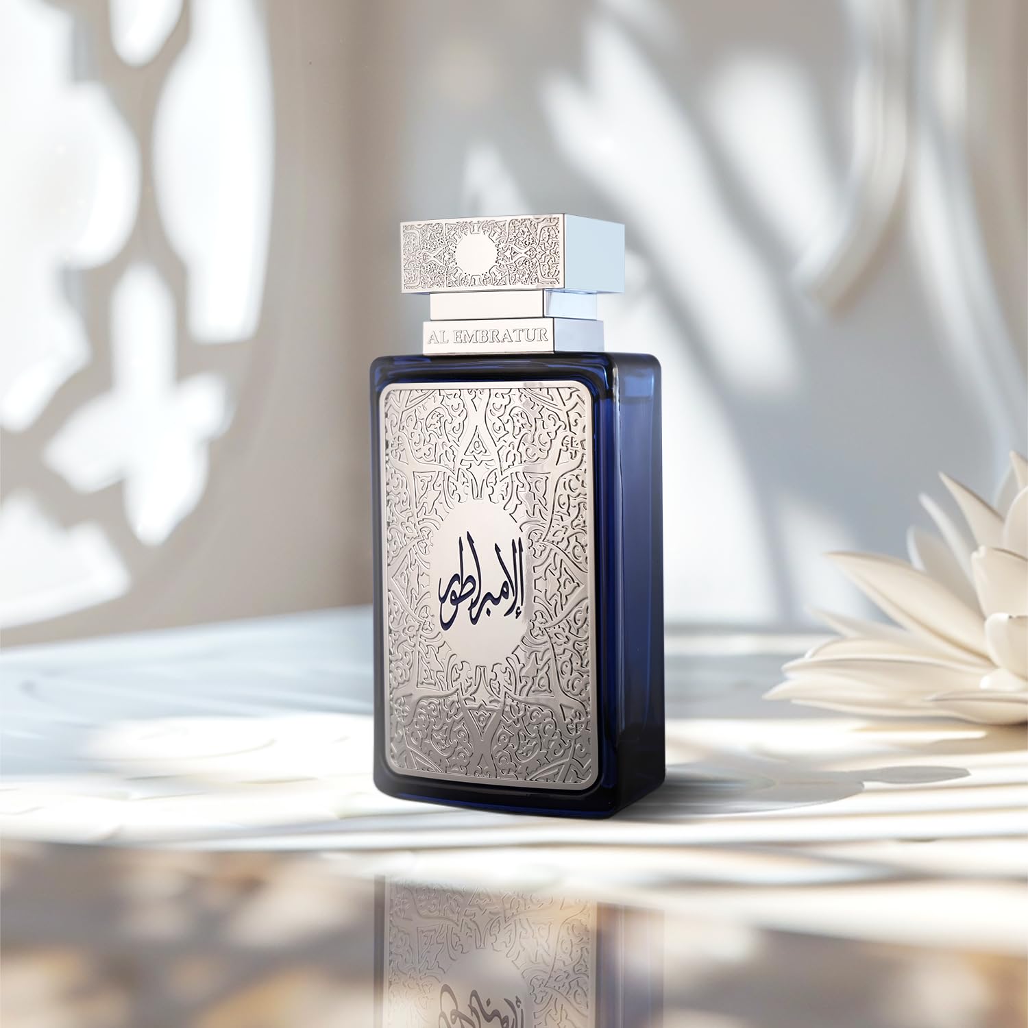 Zimaya Al Embratur Intense close-up shows amber vanilla base and lasting scent.